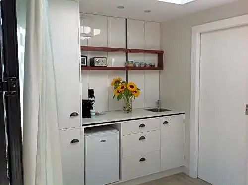Top Floor Bed and Breakfast