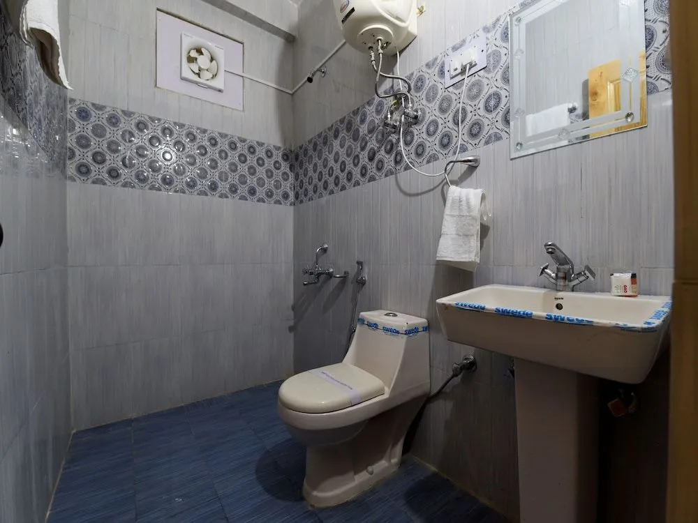 OYO 15028 Kalpana Homestay