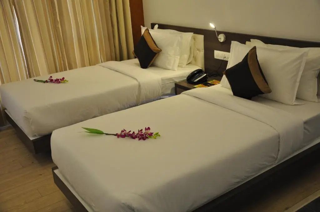 Pride Biznotel Alkapuri Near Vadodara Airport