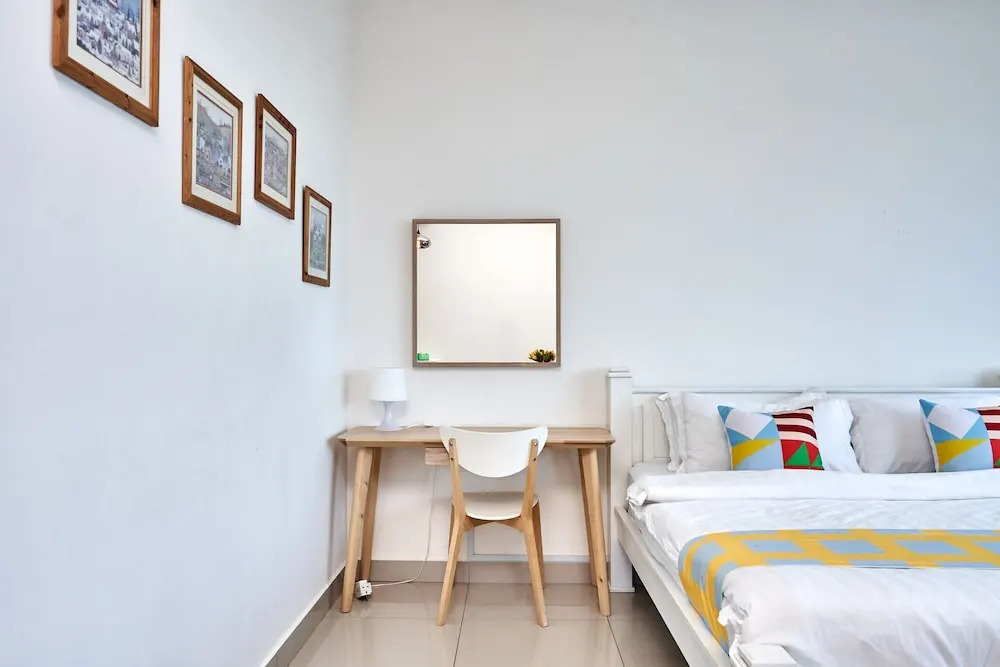 OYO Home 44001 Elegant Studio Setia Alam Trefoil