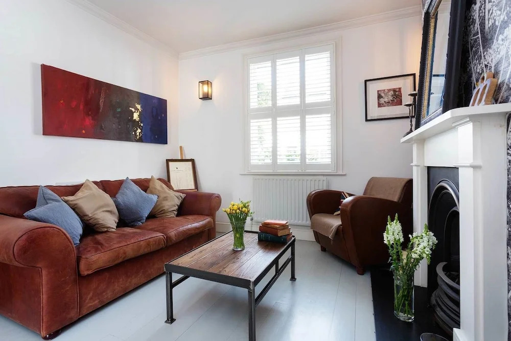 Veeve - Modern Cottage