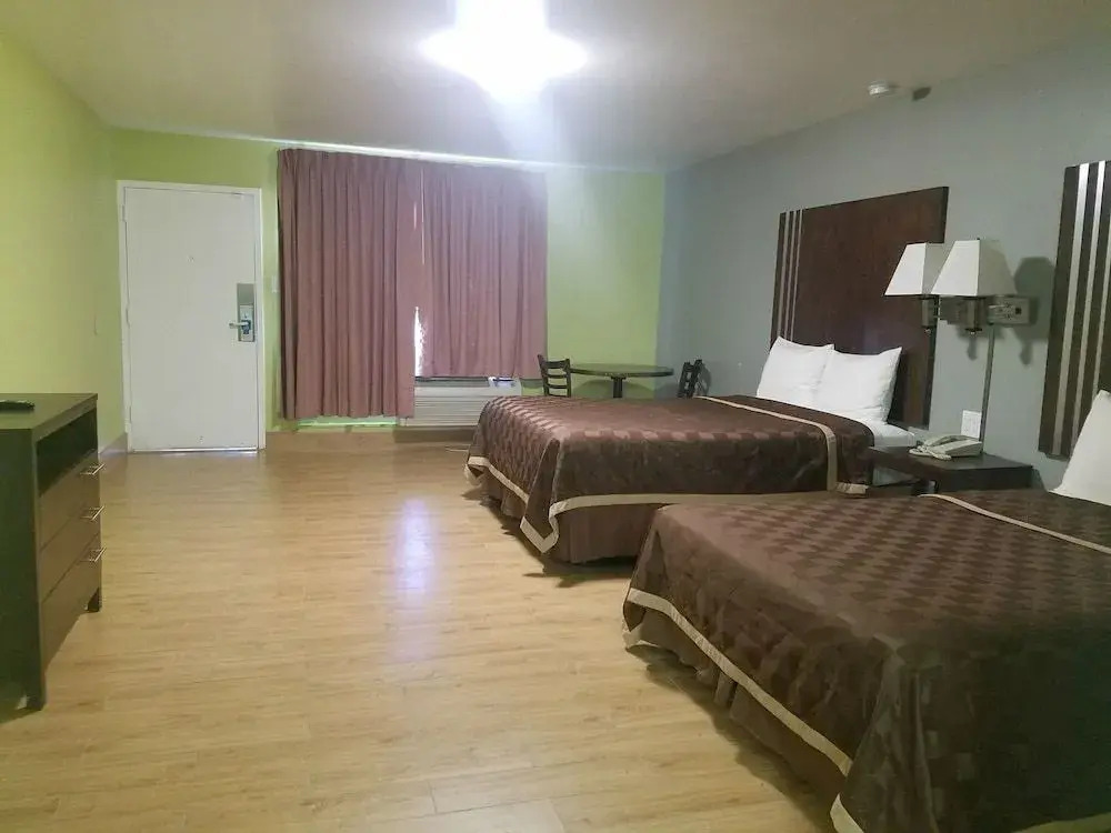 Frontier Motel
