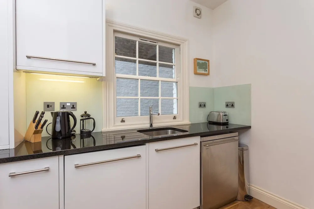 Bright 1 Bedroom Flat