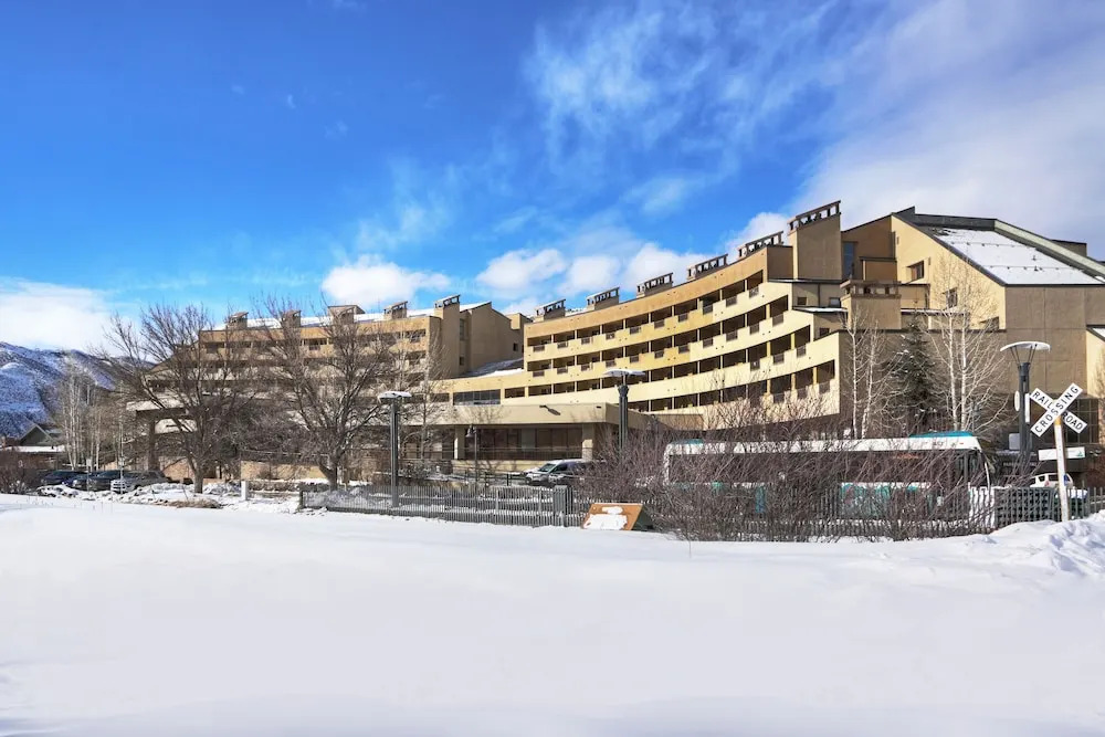 Remodeled 2br Condo, Private Balcony With Beaver Creek Mountain View, Steps From Avon Gondola 2 Bedroom Condo by RedAwning