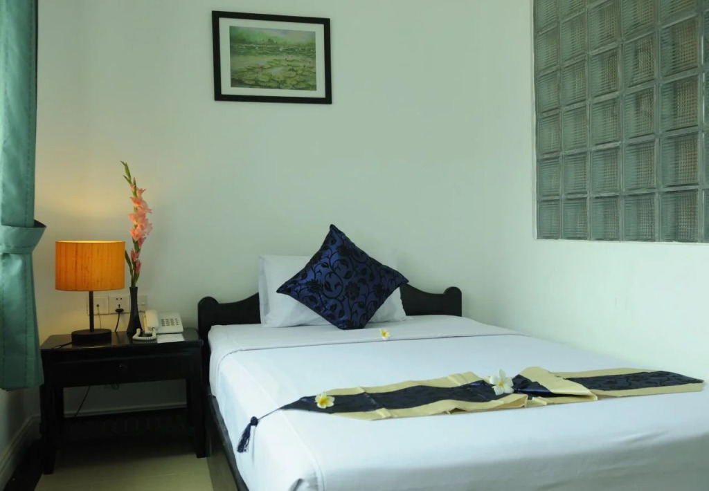 Frangipani Villa Hotel II