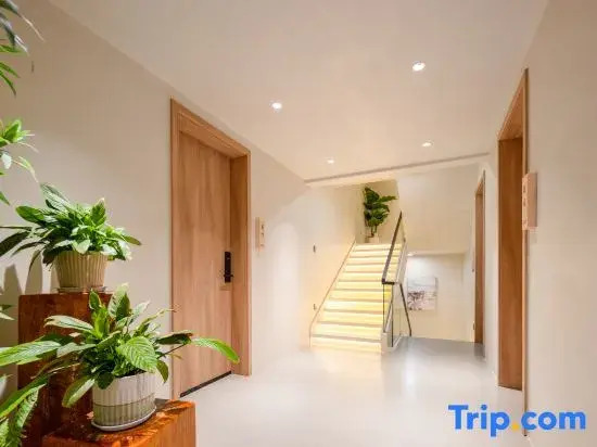Floral Hotel·Zunman Impression Hotel (Roushen Baodian Branch)