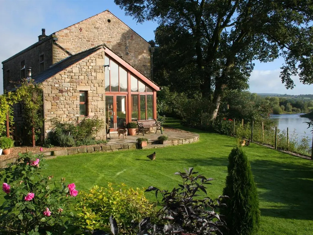 Riverside Barn Guest House