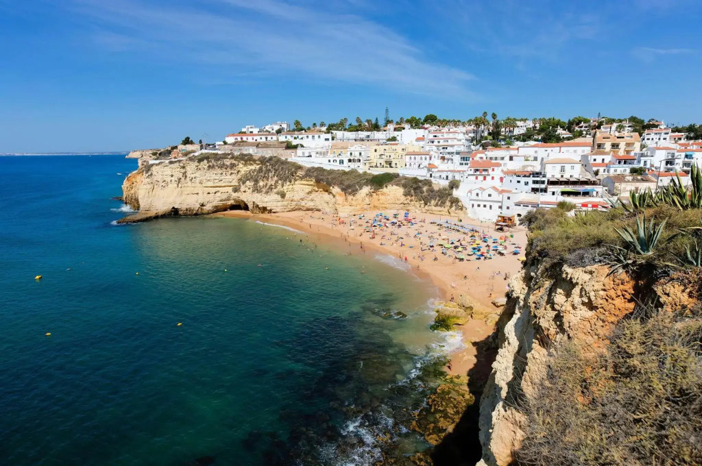 Carvoeiro -Spacious 2 bedroom appartment with pool - Monte Dourado