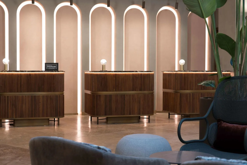 Отель DoubleTree by Hilton Rome Monti