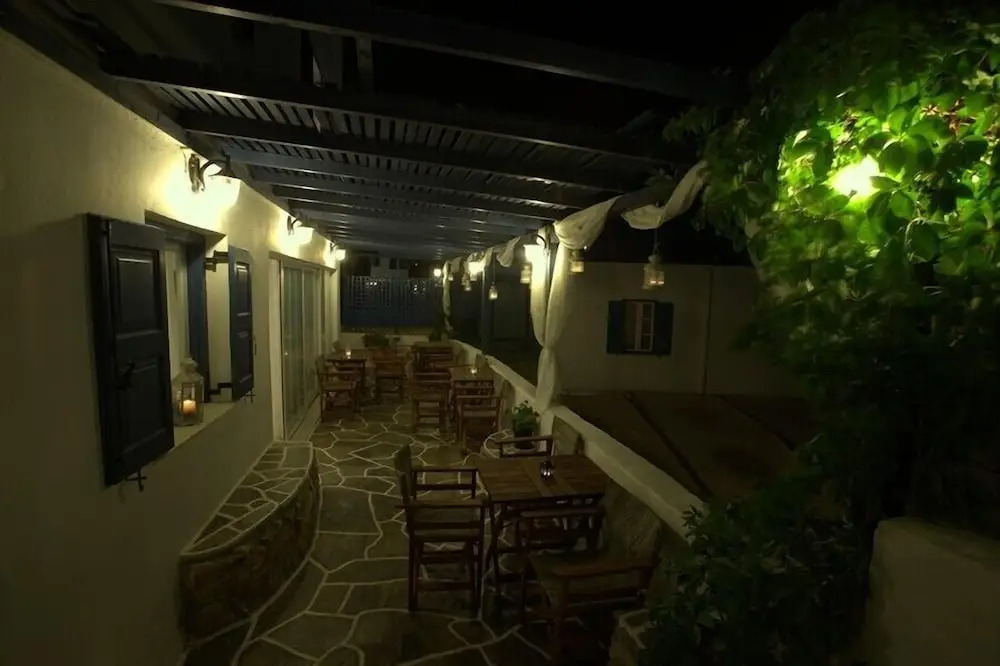 Aphrodite Hotel & Apartments