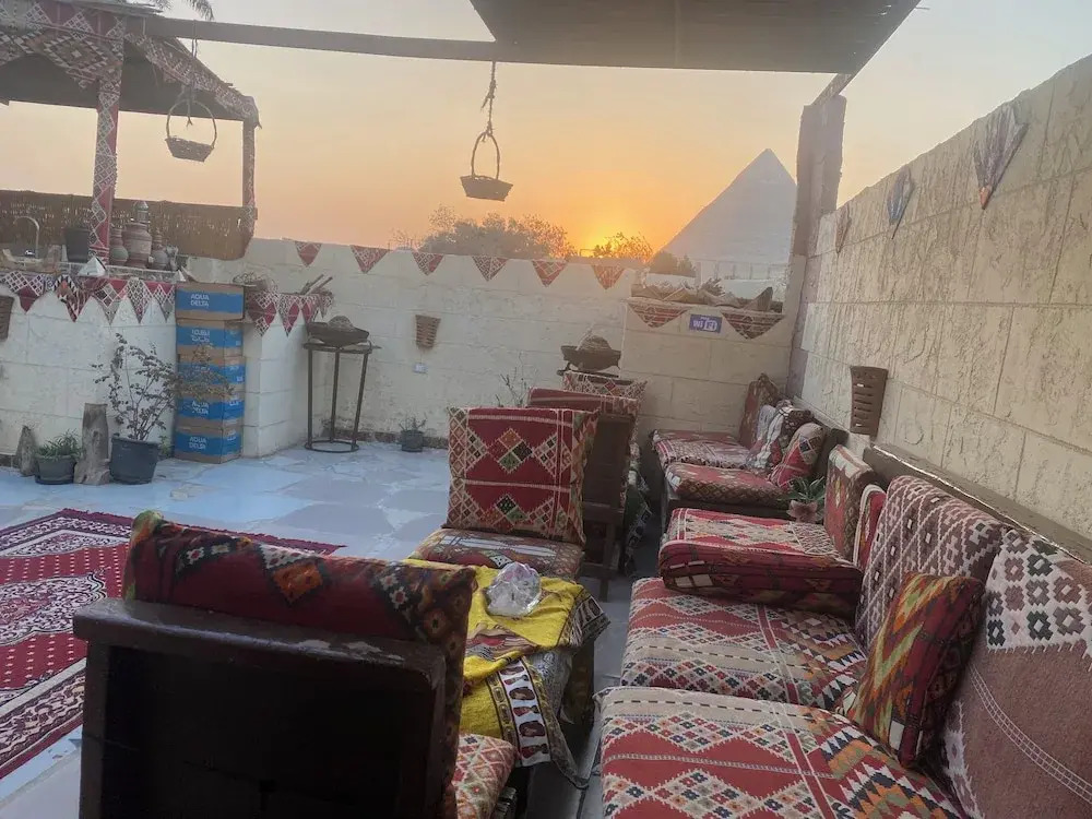 Pyramids lounge