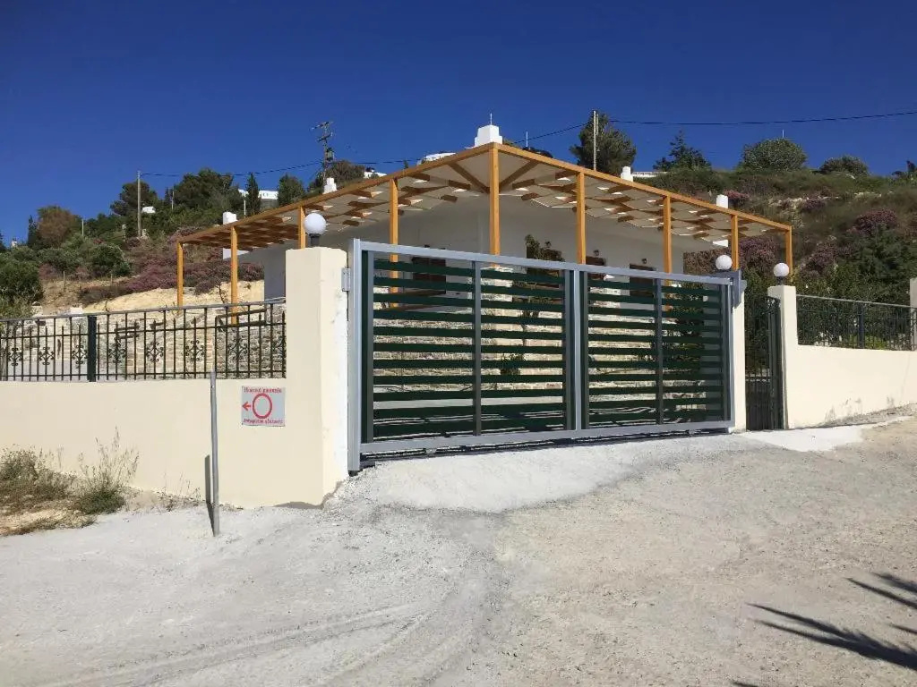 Villas Alexandros Petrino