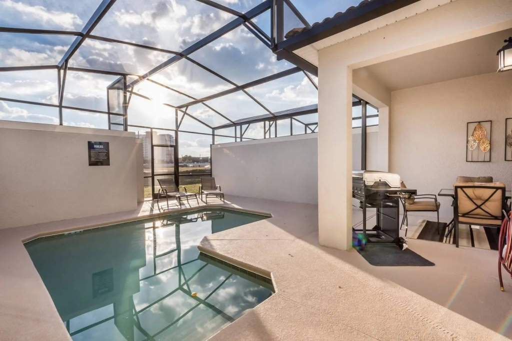 Luxury house in Storey Lake