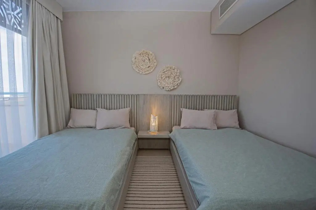 A Stunning Seaview Penthouse; 3bedrooms + Nanny