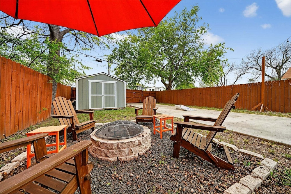 Minutes From Alamodome, Riverwalk, Pearl And Hbgcc 3 Bedroom Home