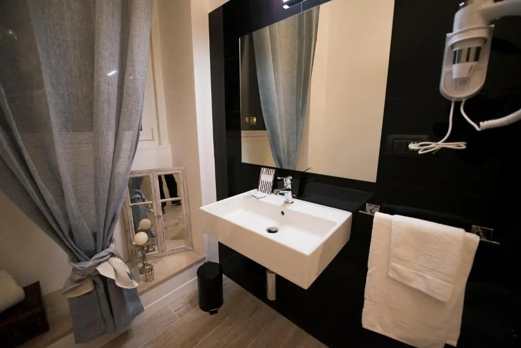 So&Leo Guest House