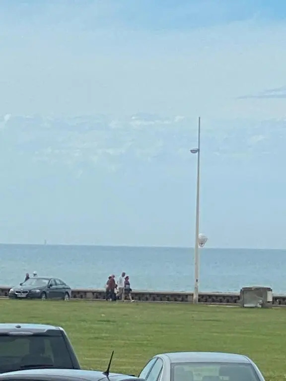 studio lumineux RDC vue sur mer parking privé