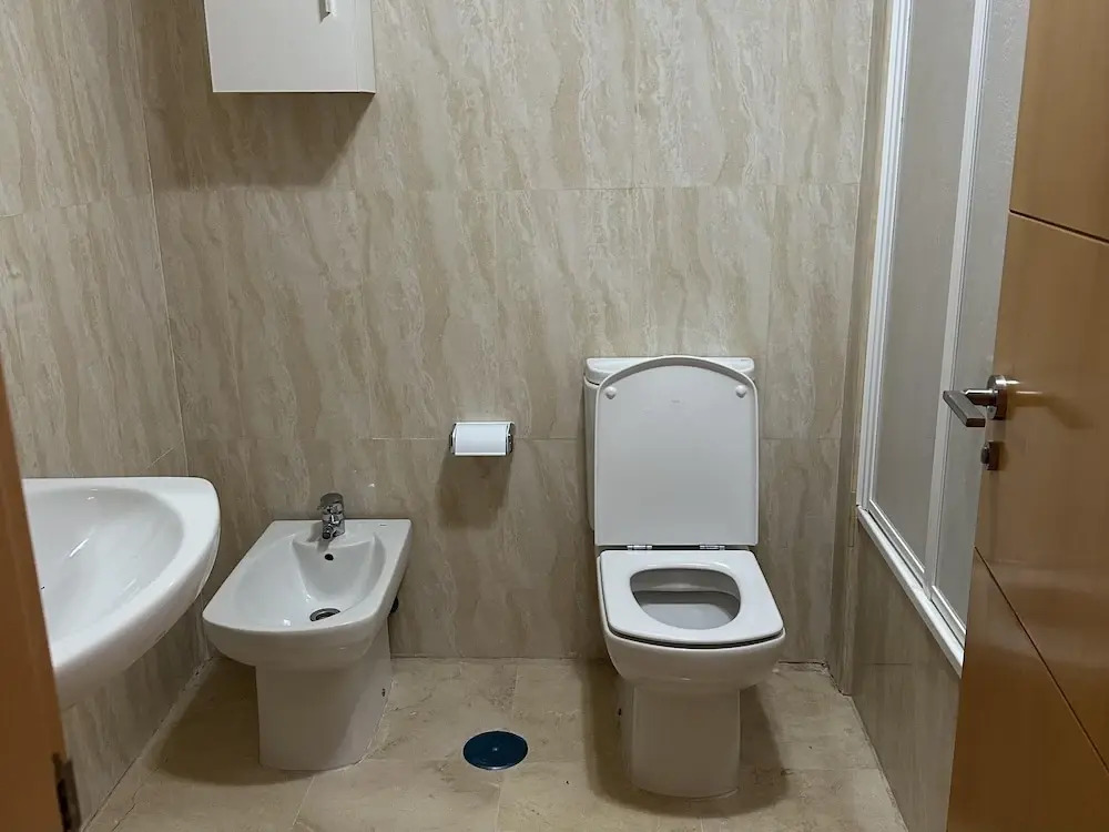 2 Bed-sleeps 4-private Patio-pool-aircon