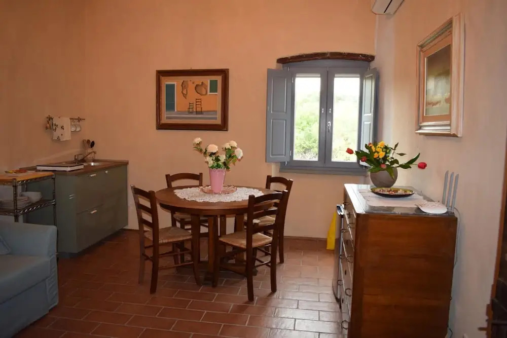 Agriturismo La Posta Reale-Wine cellar