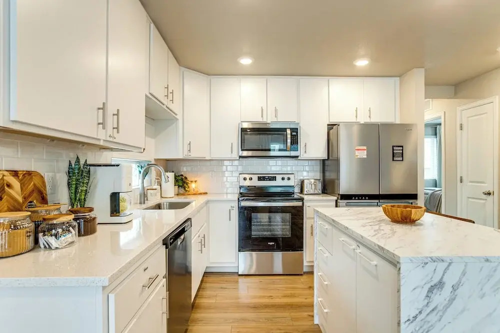 13 Mi to Dtwn Denver: Spacious Home w/ Balcony!