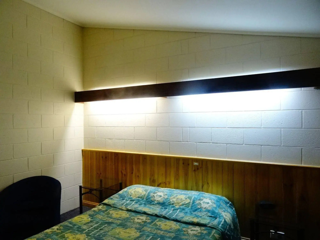 Coal Creek Motel
