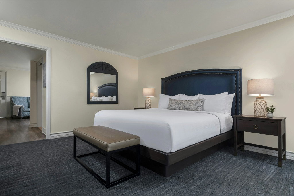 Avila Lighthouse Suites