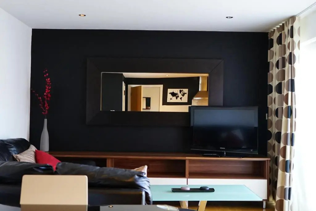 Hullidays - The Sawmill Suite