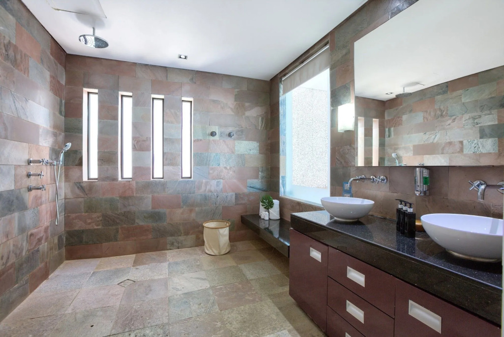 Villa U - 3BR Beachfront Haven