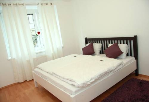 Livingston Apartment Premium