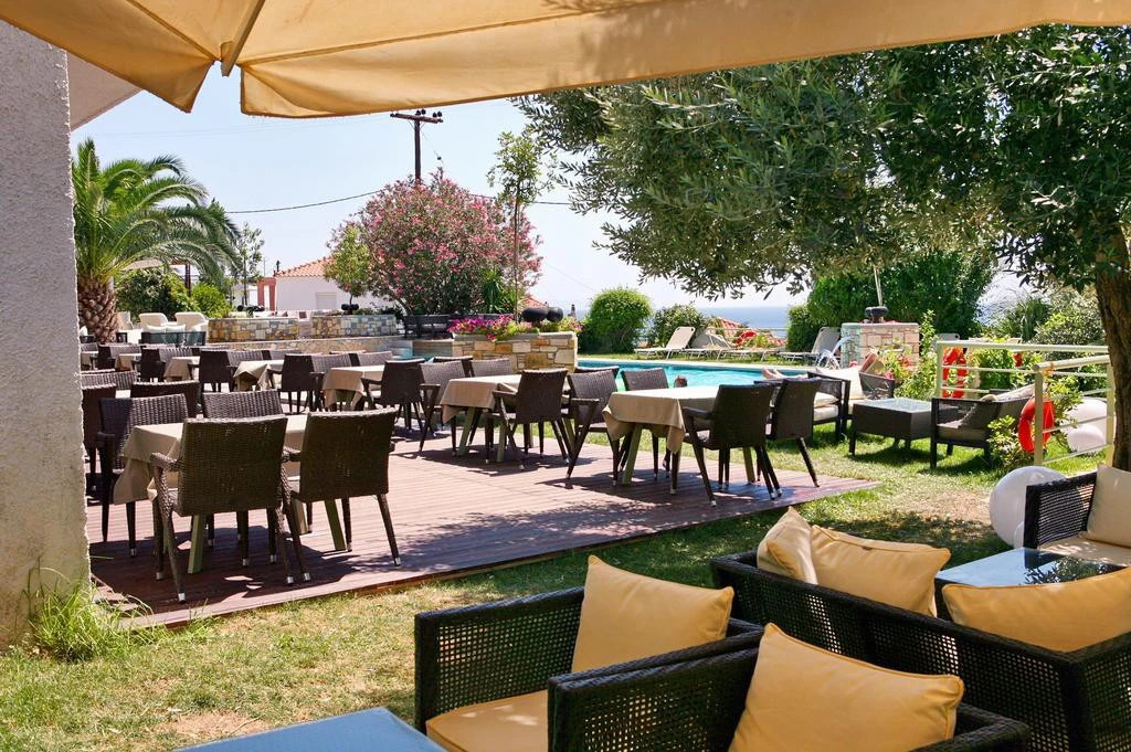 Sandy Bay Hotel