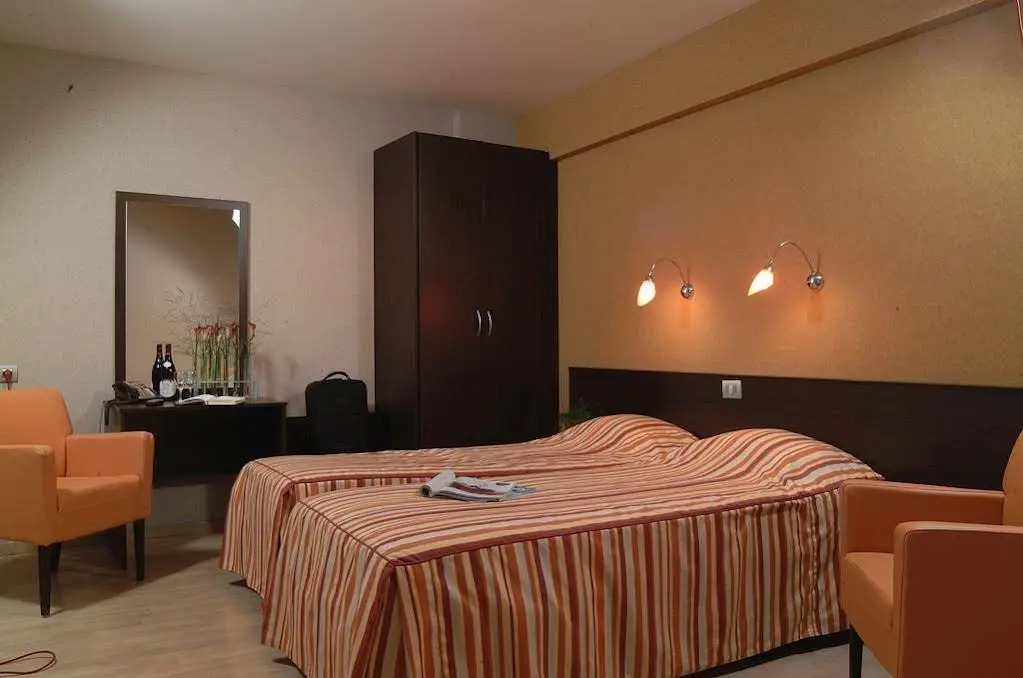 Hotel Corner House by WP Hotels