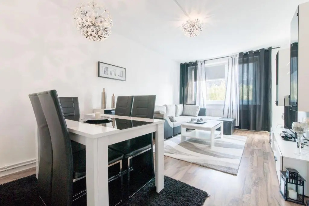 Id 5502 - Private Apartment