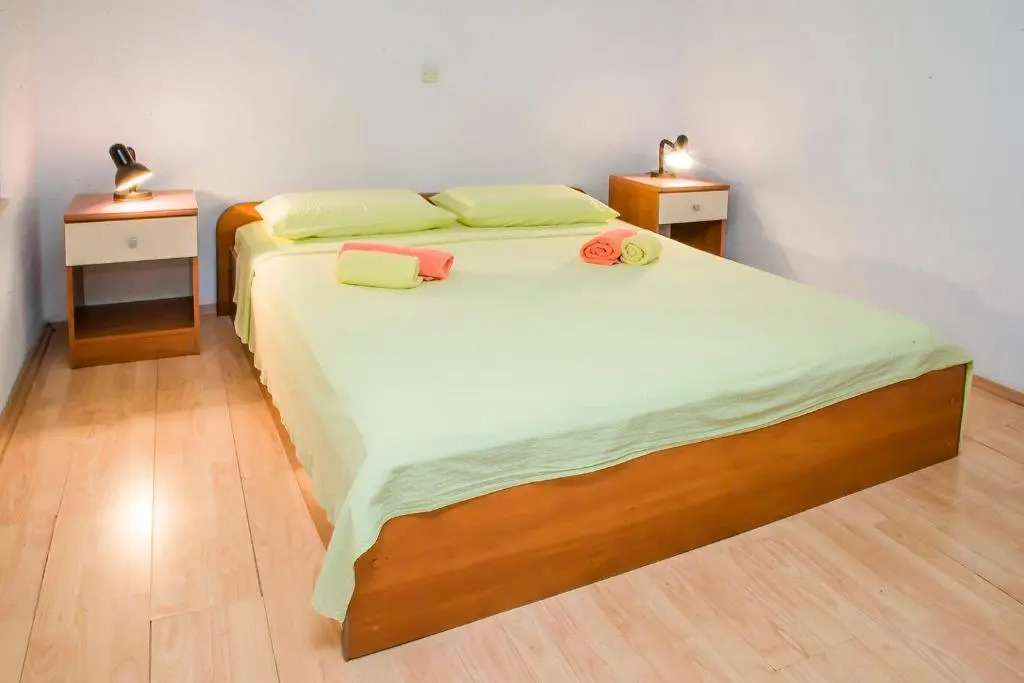 Ante Apartments