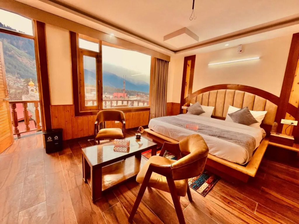Le Green Resort, Mall Road Manali