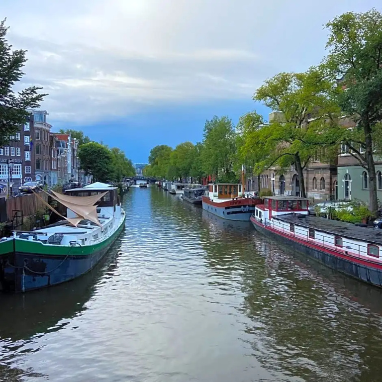 Houseboat Bonnie