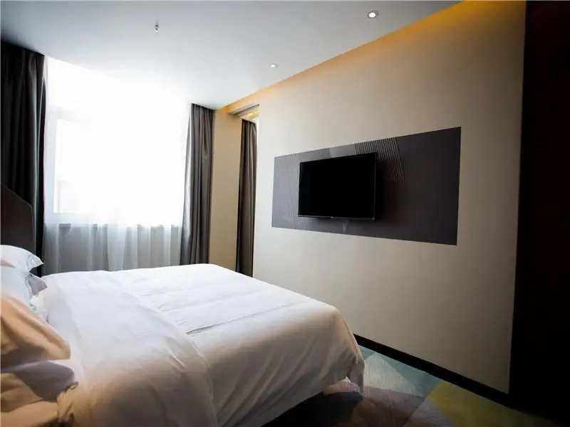 IU Hotels· Xincheng Haibing University Store