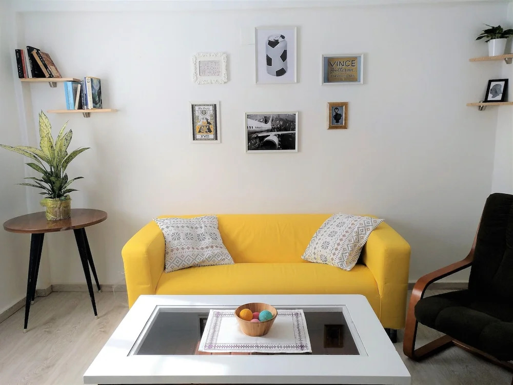 Lemon Apartment City Apartment