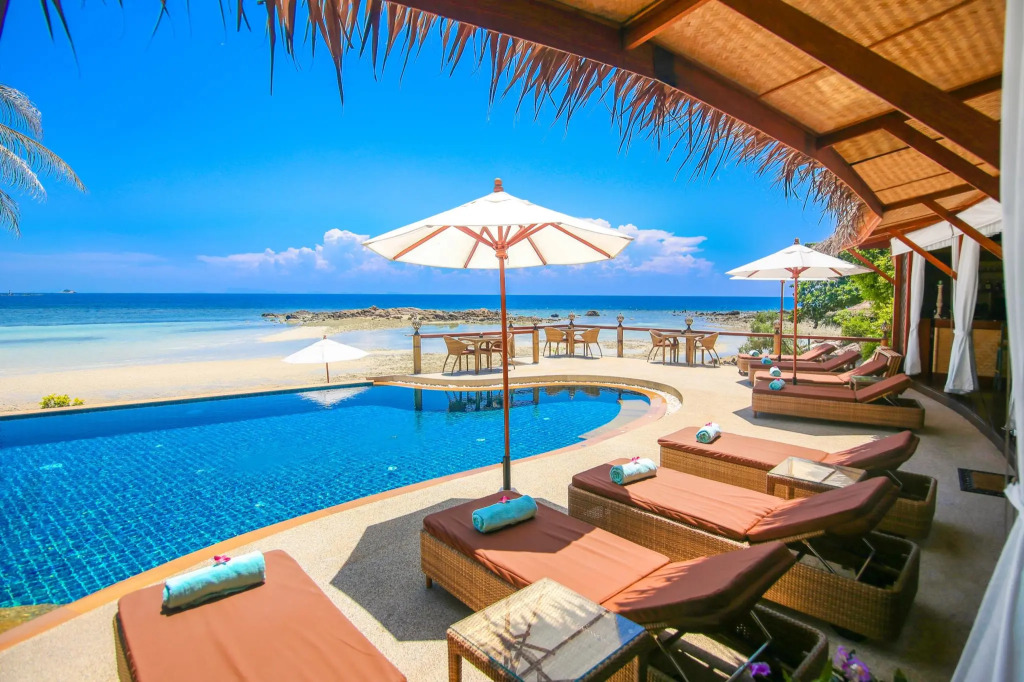 Beyond The Blue Horizon Boutique Bungalows