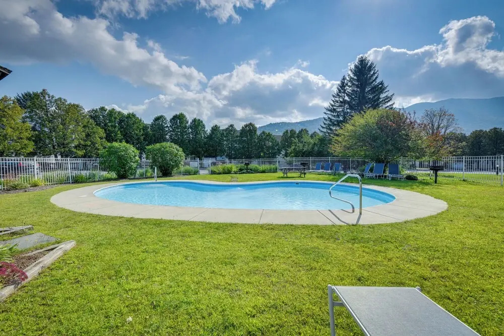 Golf, Hike & Swim: Gem < 1 Mi to Sugarbush Resort