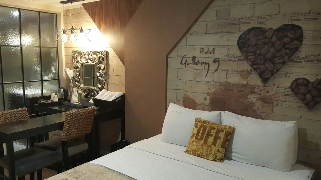 Gallery 9 Motel