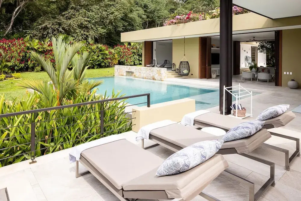 w Mind-blowing 4BR Villa w Pool at Mesa de Yeguas