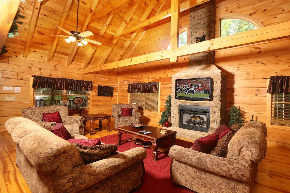 Off The Clock 4 Br cabin by RedAwning