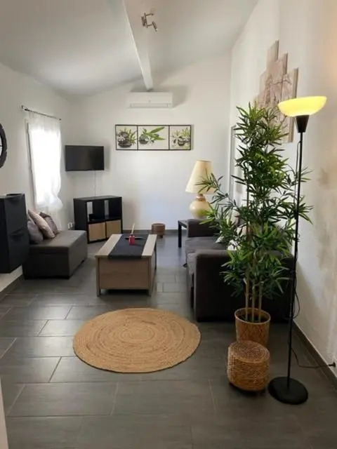 Maison Avec Jardin a 8 Min de L'aeroport
