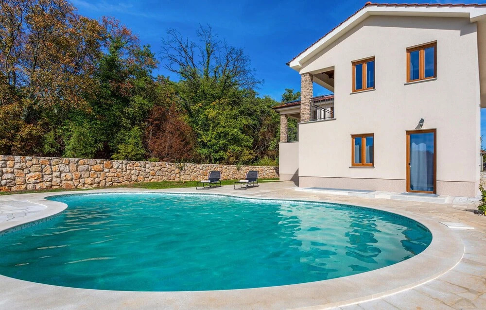 Beautiful Home In Kras