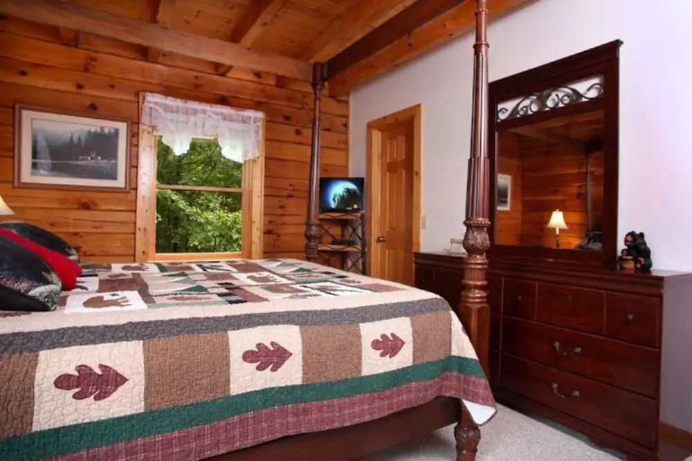 Dream Catcher, 2 Bedrooms, Hot Tub, Near Golf Course, Views, Sleeps 6