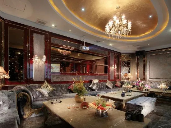 New Metropolis Hotel