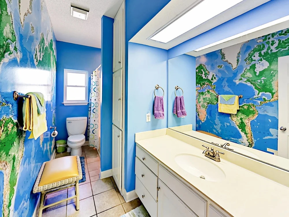 1329 W Lagoon Home 3 Bedrooms 2.5 Bathrooms Home