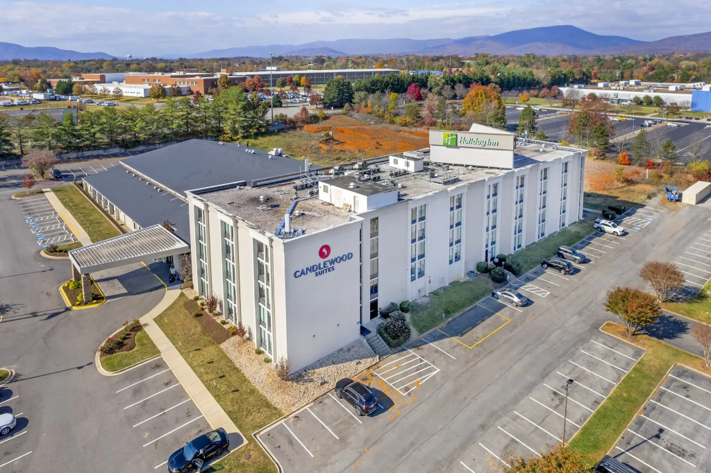 Holiday Inn Roanoke Airport - Conference CTR by IHG