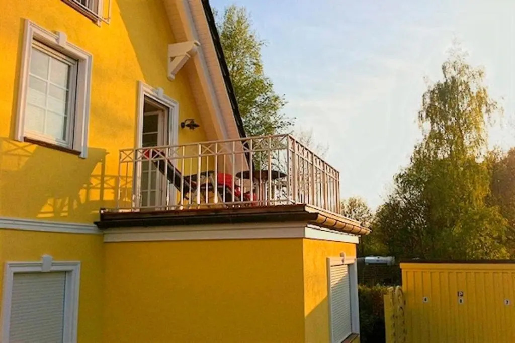 Villa Arielle, FW 8