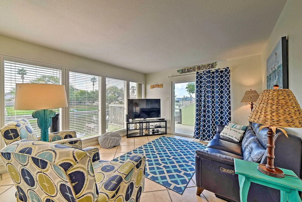 Breezy Corpus Christi Condo w/ Deck + Fishing Dock